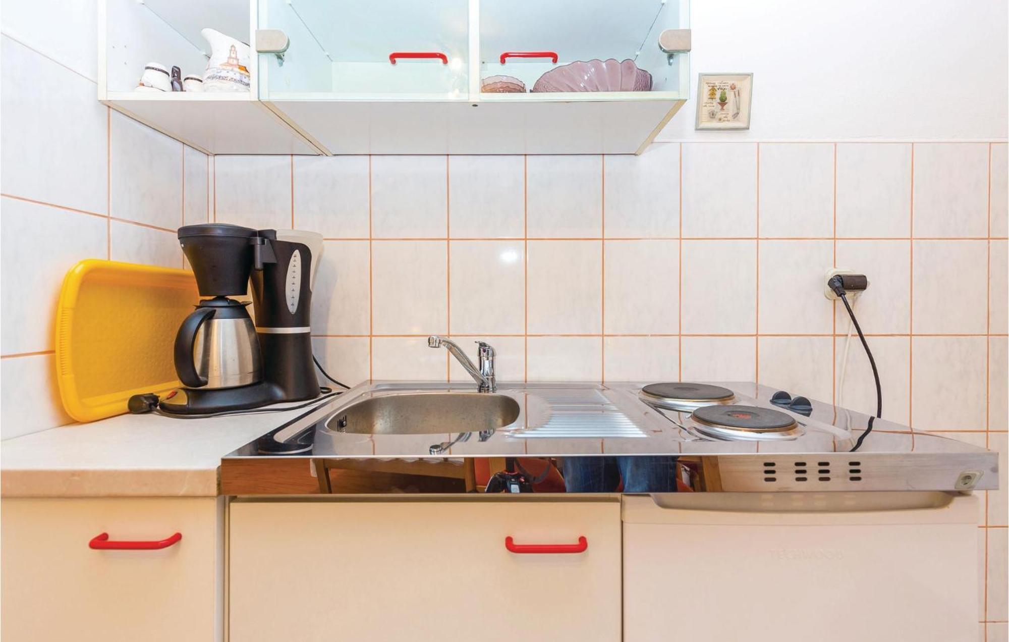 Stunning Apartment In Bakar With Kitchen Экстерьер фото